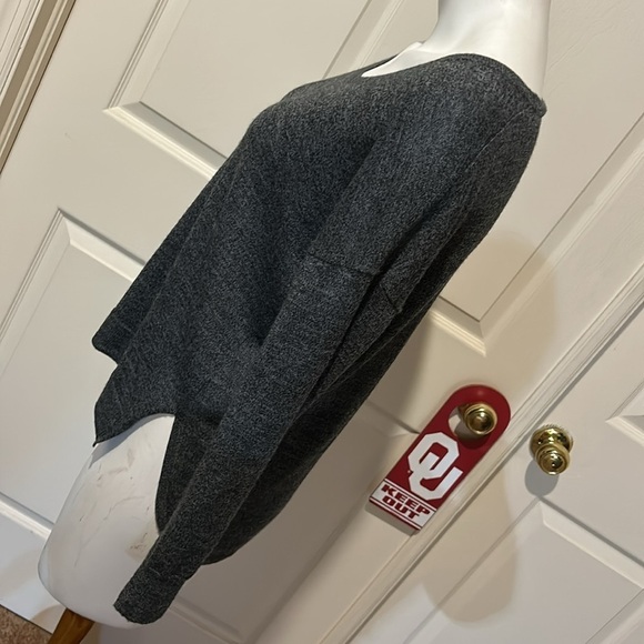Madewell Wool Blend Light weight sweater. Small - Picture 2 of 8
